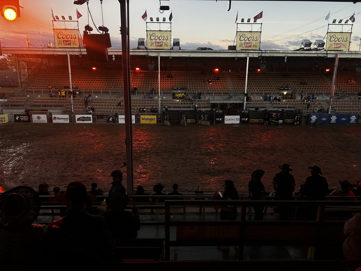 myg050's tweet photo. Rodeo 26 https://t.co/kHqctZY20L