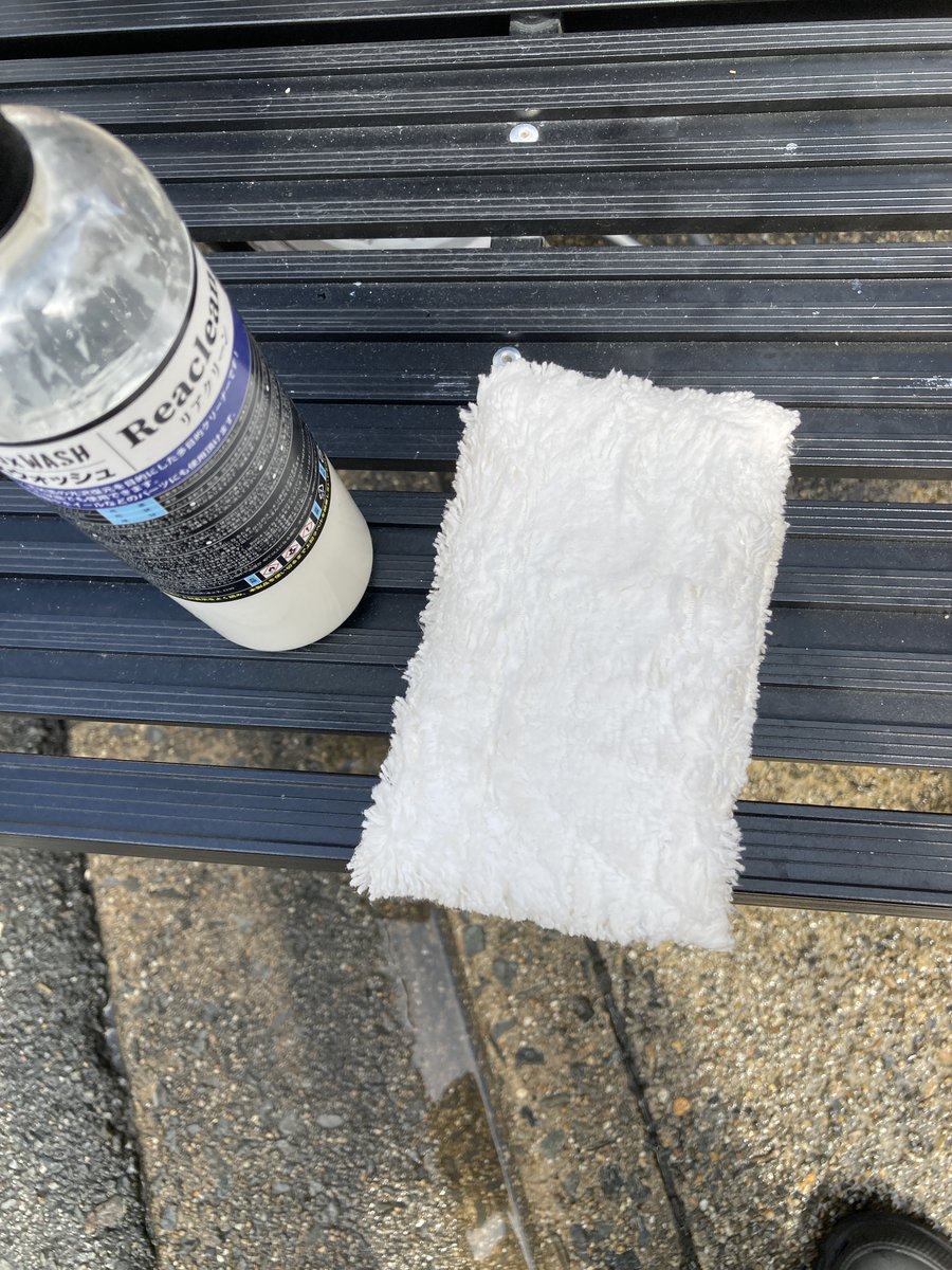 NisiyanMasters's tweet photo. #ホイール下地
#SIDERO
#REACLEAN
暑くなってきました🥵
ホイール洗浄のつづきはSIDEROで紫まみにしてニヤニヤしてます😅
最後にリアクリーンと神風スポンジでペイントクレンジング🌟スポンジは白から灰色になりましたw https://t.co/XQAKcgFV5F