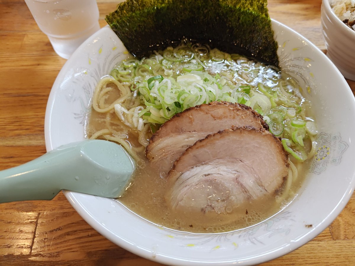 TERADA34021715's tweet photo. 今日の昼食。
ラーメン三太久しぶりに行きました！
#ラーメン三太 https://t.co/xVTSjXGiFX
