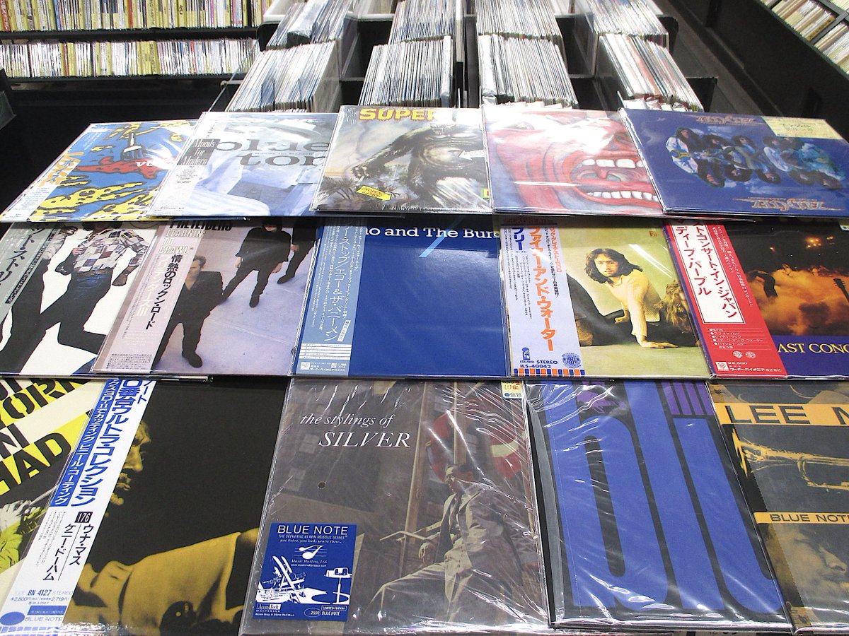motomachirhythm's tweet photo. 🌤️ブログ更新しました!
『9月19日(土)本日の新入荷☞"ハードロック/ヘヴィメタル"』
#MotleyCrue #GunsNRoses #Metallica #VanHalen
#ThinLizzy #CurtisMayfield
#HoraceSilver #LeeMorgan
#KingCrimson #LeeScratchPerry
#新入荷 #CD #RECORD #りずむぼっくす神戸元町店
https://t.co/8GAseS85Wv https://t.co/6yuvRbip2I