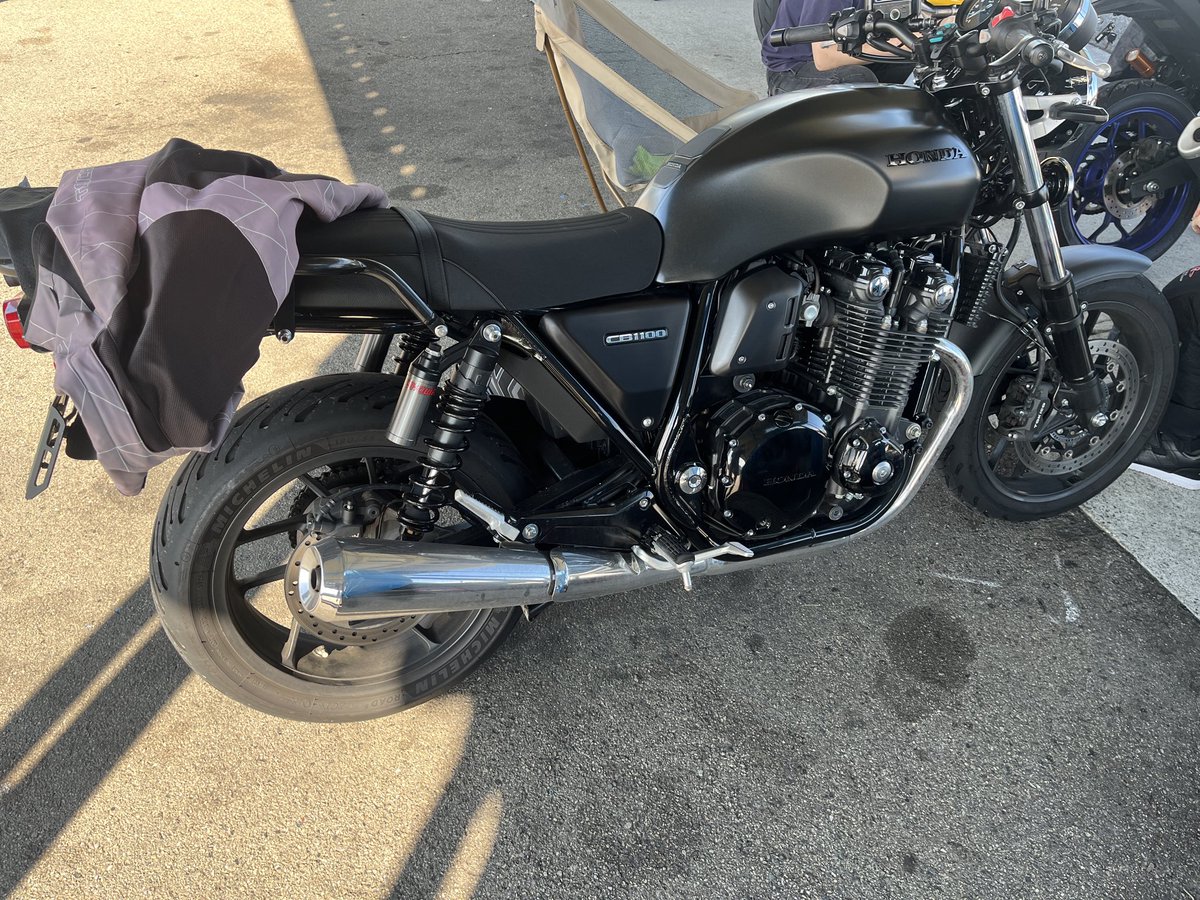 chank36182173's tweet photo. シルバーウィーク初日😆今日は朝からライディングスクール🏍️参加です🥸♪ https://t.co/Q9wFHxprT1