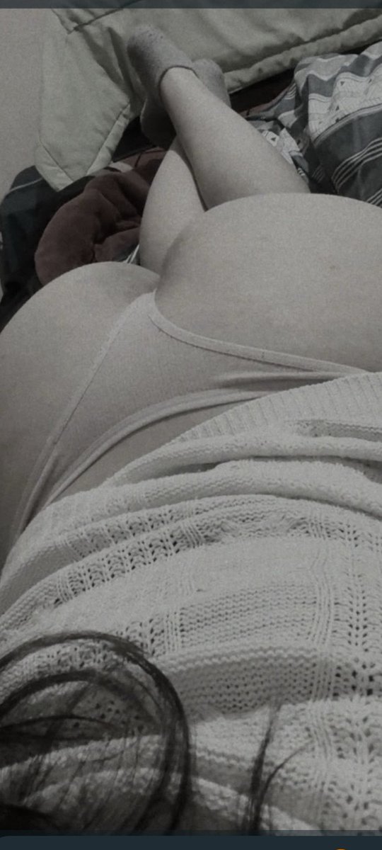 LaColoo69's tweet photo. Mi lado secreto 😈🫦
Solo para curiosos 🔥
#ViernesDeSeducción #ViernesDeCalzones #putiesposá https://t.co/5O3NFRQ819