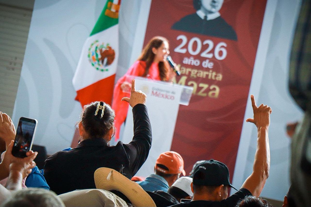 LibiaDennise's tweet photo. En Guanajuato sabemos que los resultados se construyen trabajando con voluntad y en coordinación.

Hoy recibimos en Celaya a la Presidenta @Claudiashein. Venimos de proyectos distintos, pero hemos demostrado que con respeto y diálogo podemos trabajar juntas por la gente.

Gobierno para todas y todos, para quienes me apoyaron y también para quienes no. Porque Guanajuato es plural y todas las voces merecen ser escuchadas. Presidenta, en Guanajuato siempre encontrarás respeto, apertura y disposición para trabajar juntas por las familias guanajuatenses. 🙌��