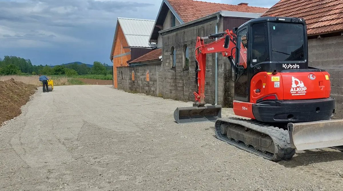gracedavis752v0's tweet photo. Gravel and stone fillingores https://t.co/DsSobWXBWc