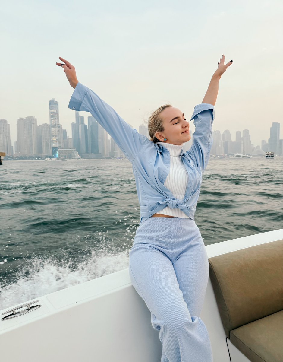 DespinaSolft's tweet photo. 🌪️🌊 https://t.co/HbyOUgTrxs