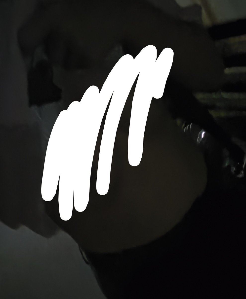 Paassbce's tweet photo. 暗いけど脱いでるのみたいひとDMおいでね
#裏アカ男子と繋がりたい https://t.co/ET3rsBuKIk