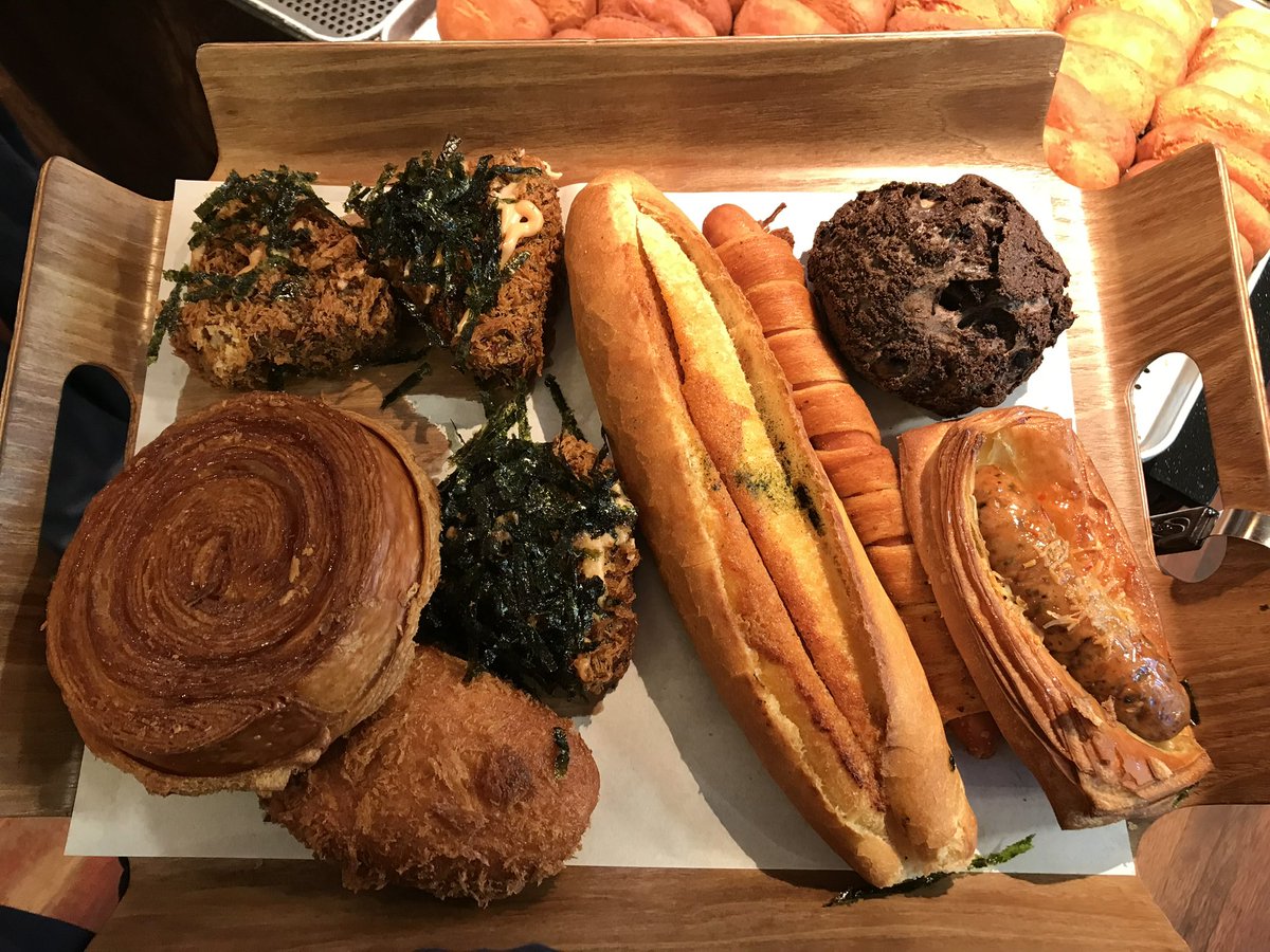 strange1ov's tweet photo. 생일주엄청맛잇게보냄..  ✌🏻🤓✌🏻 https://t.co/EhQs4dlfau