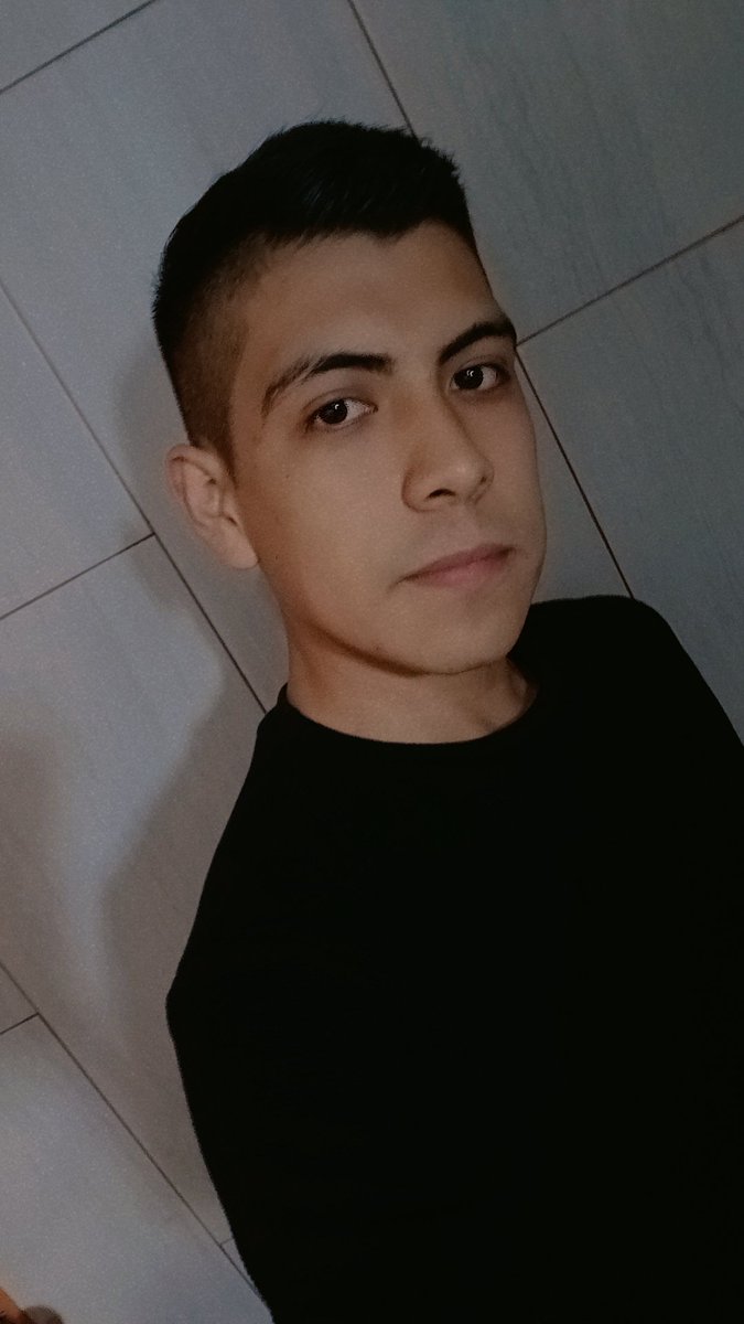Ferxl23's tweet photo. @ParajeCdmx No deja mamdarles dm soy single de 2 años soy de la cdmx iztapalapa me encantaria poder llegar a conocerlos les dejo foto y ojalá contesten https://t.co/mx9bxRwYSE