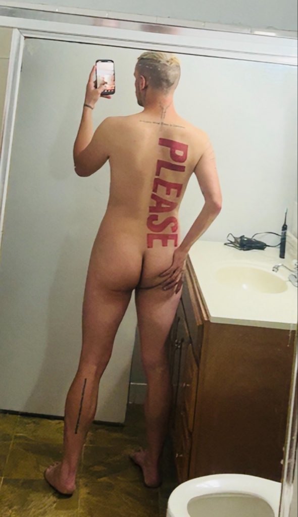 Girthmaster5's tweet photo. Who wants to cum fill me up ? 👅 https://t.co/OGXRGsjyOP