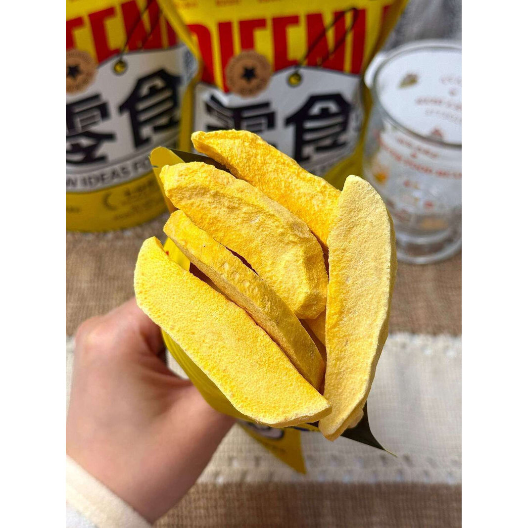 spart849537's tweet photo. Sharing my newly tried crispy mango sticks with you all! Super crunchy, sweet, and perfect for snacking while scrolling. Who else wants a bite ， https://t.co/TvnFTNsrke