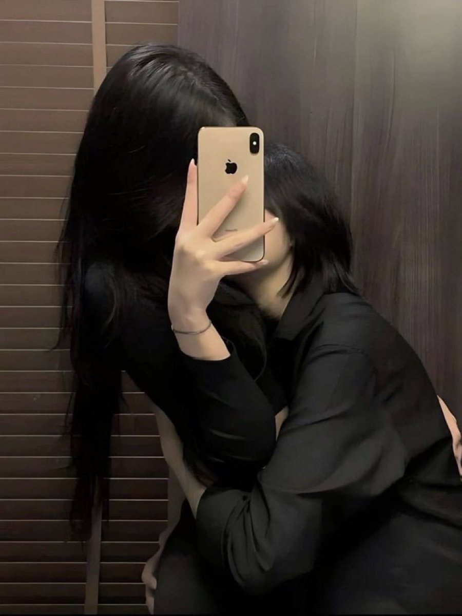 sullbaeanalysis's tweet photo. momo randomly sending this mimo throwback pic?!@!2((_! https://t.co/tBPTDhaAAP