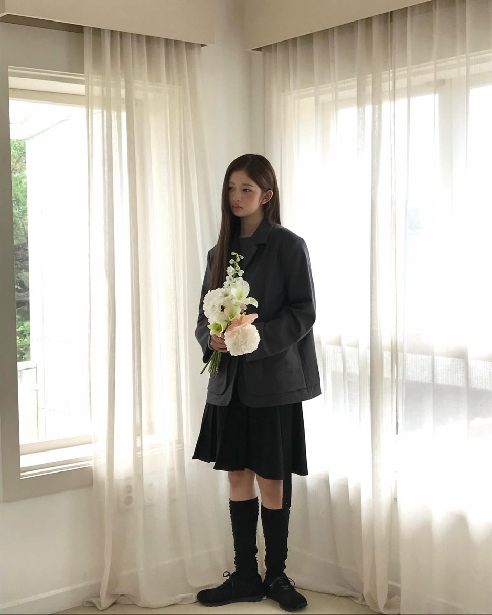 ivepics_'s tweet photo. rei instagram update https://t.co/ZrZOT6ctnK