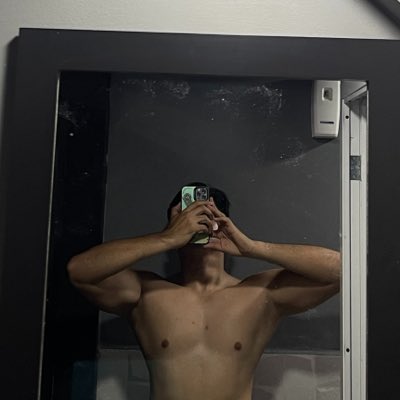 Summers_sc's tweet photo. #NuevaFotoDePerfil https://t.co/ESXEHufl5B