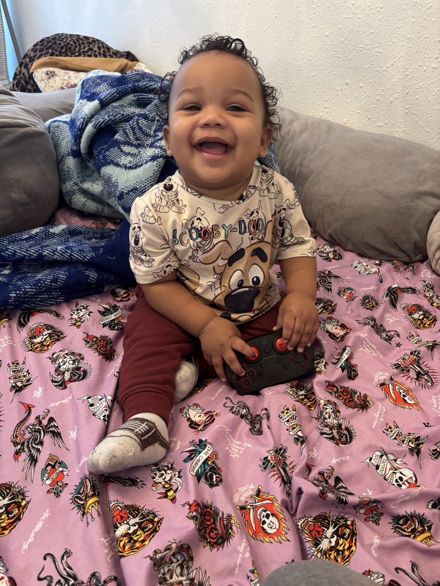 ShinigamiCass's tweet photo. I really have a 1 year old now. That’s crazy 😭 https://t.co/YzK4uKZp5r
