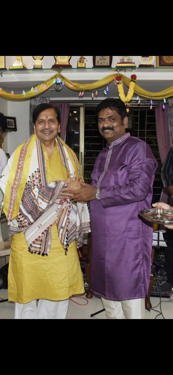 Copavinash's tweet photo. I am very small person but today without any protocol and any advance intimation Hon Cabinet Minister for Skill Development, Employment, Entrepreneurship, and Innovation *Shri Mangalprabhat Lodha ji* visited my home for Gauri Ganpati  Darshan.
@MPLodha https://t.co/NkWT22uGyw