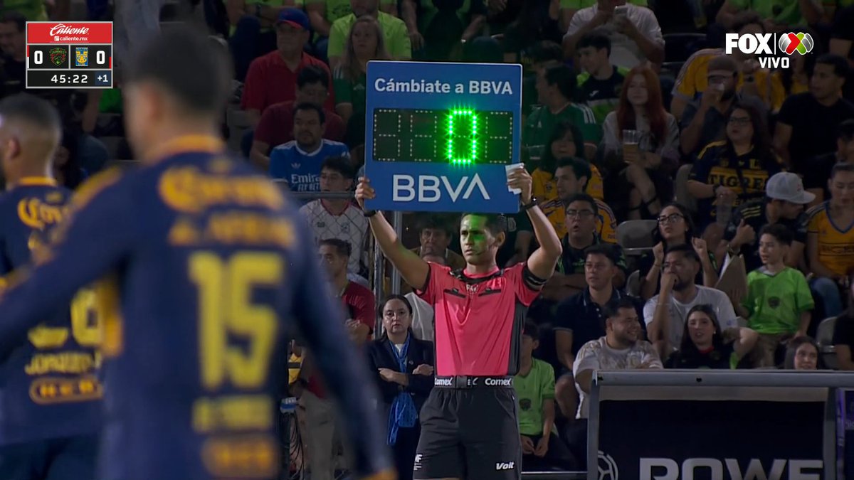 Hugol343's tweet photo. Se añaden 0 minutos

Ya ni los árbitros quieren estar en el juego que está bien pinche aburrido jajajajaj https://t.co/JQnWO1TeCt
