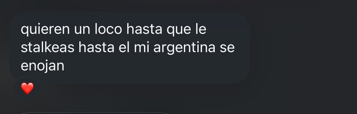 conjurismo's tweet photo. cuando les pegas con una botella en la cabeza para que se distraigan y no se den cuenta que en realidad les rompiste el celular https://t.co/HV75KuCwWF