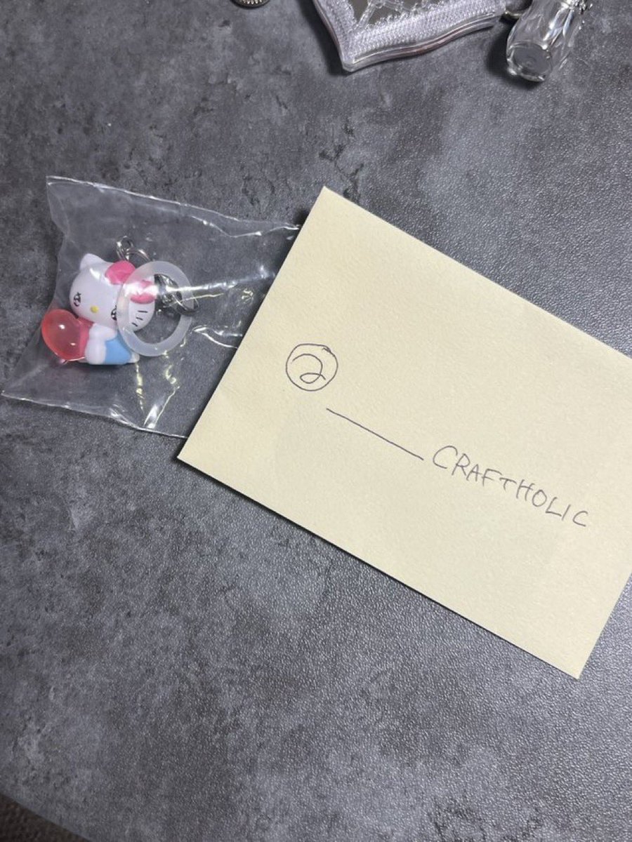 ____CRAFTHOLIC's tweet photo. めじるしアクセサリー サンリオキャラクターズ～エモきゅん～2 交換

譲 キティ
求 しろうさ

検索からもご気軽にお声がけください
郵送希望です🕊️💌 https://t.co/g8kCGW3u9k