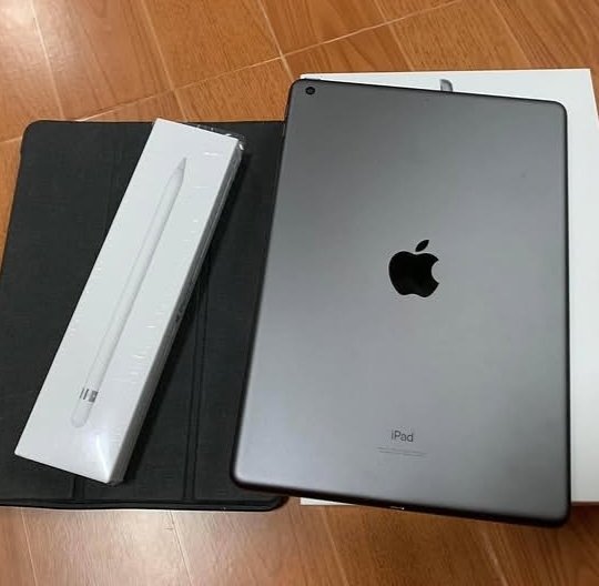Plteedi's tweet photo. ปกติทุกอย่างจ้า ไม่ขายแยก

Ipad gen 9 / 256Gb+ apple pencil 1

ขาย   4,000  บาท  ย้ำว่า  รวมส่ง  🚚

ใช้งานเอง เครื่องเดิมๆไม่เคยผ่านการซ่อม ติดฟิล์มครบ หรือตกหล่น  อุปกรณ์ครบกล่อง  ไม่รับผ่อน #ipadมือสอง  #ไอแพดมือ2 #ส่งต่อipad #ipadมือ2 #ไอแพดมือสอง https://t.co/w8Y0cDFmIi
