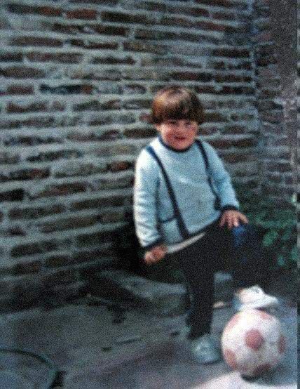 urn1231's tweet photo. So many people are posting photos of young Messi. I can't lose. 😆 https://t.co/fOGgFoMZOE