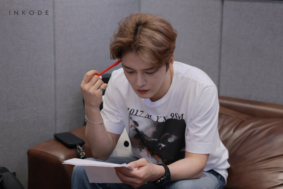 inkodeofficial's tweet photo. 📸[#비하인드컷][#BehindCut]

SINGLE ALBUM [THE WAVE] Recording Behind Photo

🔗 https://t.co/MXxxbeGmf3

#김재중 #재중 #KIMJAEJOONG
#JAEJOONG #ジェジュン #金在中
#THE_WAVE #더웨이브 https://t.co/aQa0pA2DNj