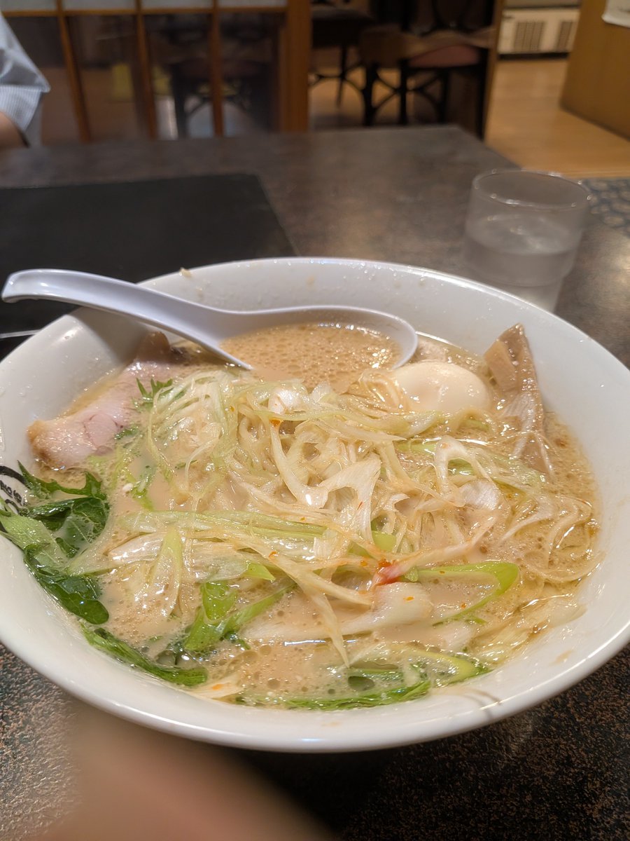 sakapun's tweet photo. 長岡酒の陣参戦前のつかさラーメン。めっちゃ味濃い https://t.co/8EgR9fjnwt