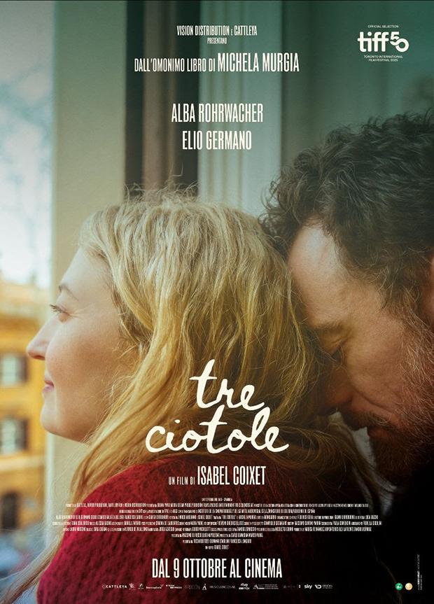 CinePostal's tweet photo. ¿Puede una ruptura enseñarnos a vivir? 🎬 Tres adioses, de Isabel Coixet, convierte el amor, la pérdida y el deseo en una historia íntima y luminosa. Basada en relatos de Michela Murgia. #TresAdioses #IsabelCoixet #Cine #CinePostal #video #liveaction #art #artistic #movies #cine https://t.co/dSxhwapgzq