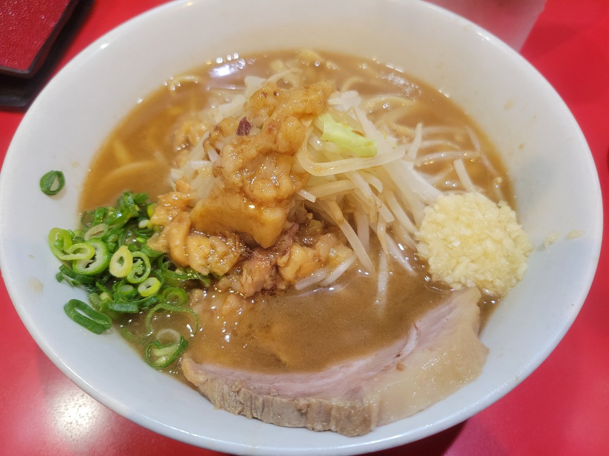 Rinenranm7's tweet photo. 市ヶ谷「用心棒」野菜少なめ背脂普通にんにく https://t.co/XbDX8cfQZw