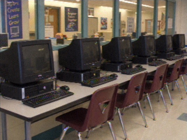 NostalgiaYZ's tweet photo. You just had to be there.. 2000s computer lab days. https://t.co/j77k7ahZQK
