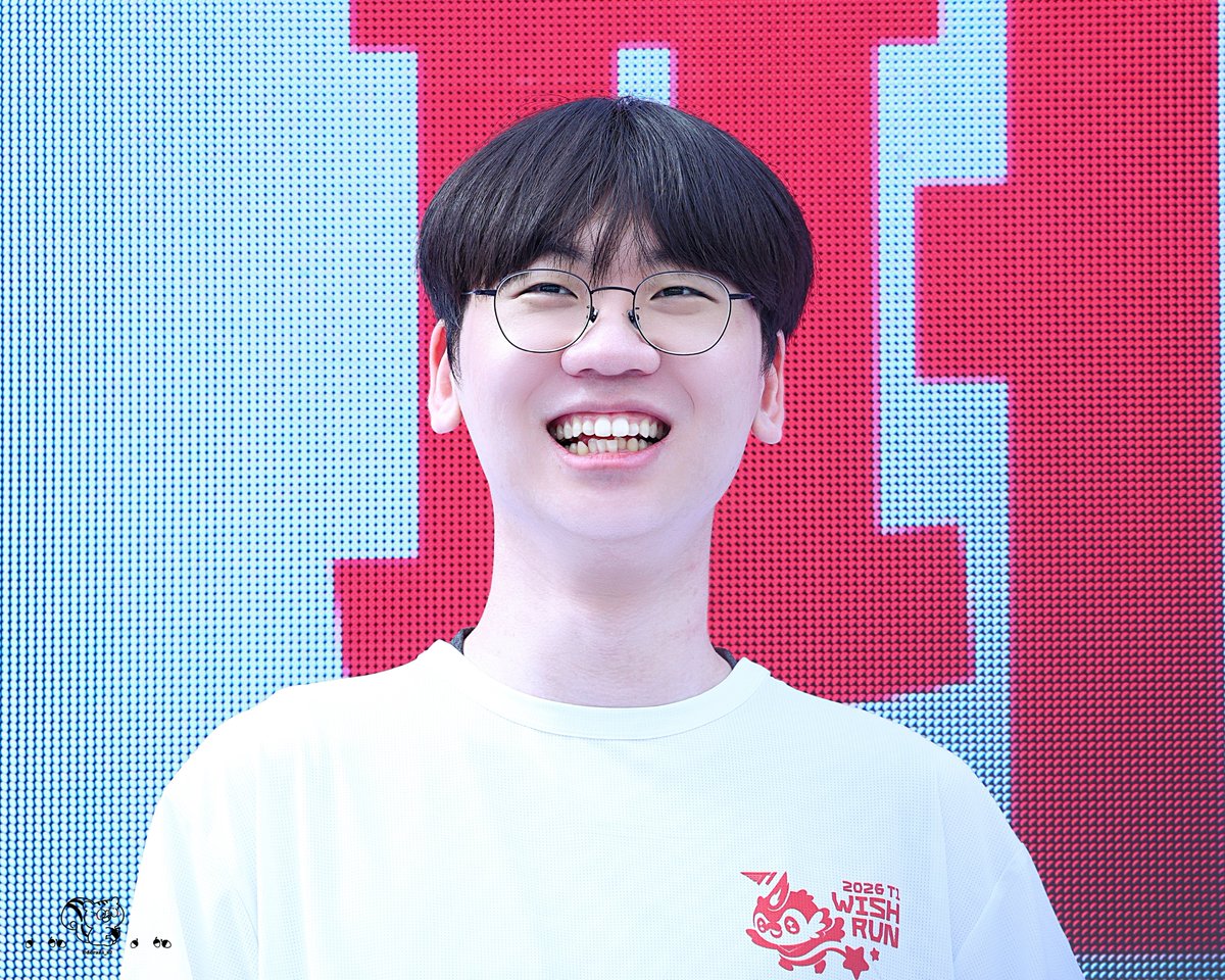 dorani_S2's tweet photo. 260919 T1 WISH RUN
#도란 #Doran
아 중국 루피 진짜 잘 만들었다😭😭 https://t.co/cQEvKiCfS6