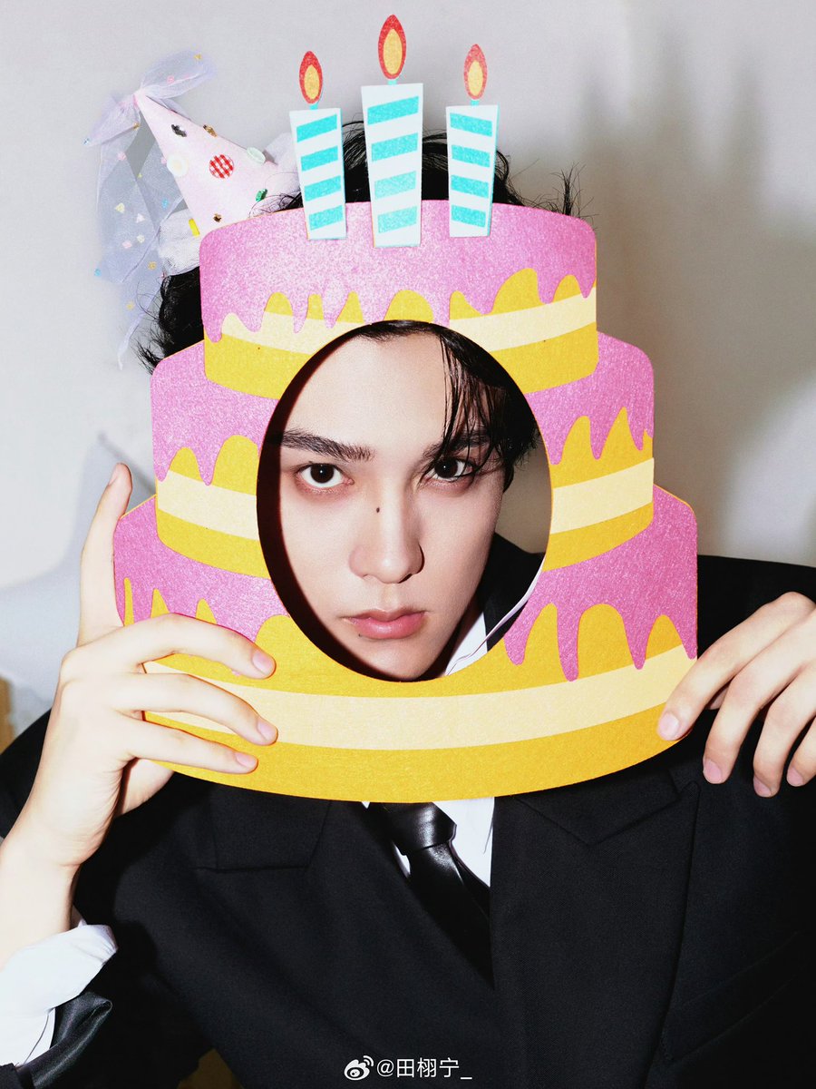 iampk_z's tweet photo. [260919] Tian Xuning Weibo Update (1/2)

🎂

TIAN XUNING 29TH BIRTHDAY
#HappyXuningDay
#TianXuning #田栩宁 https://t.co/AIldTE8i11