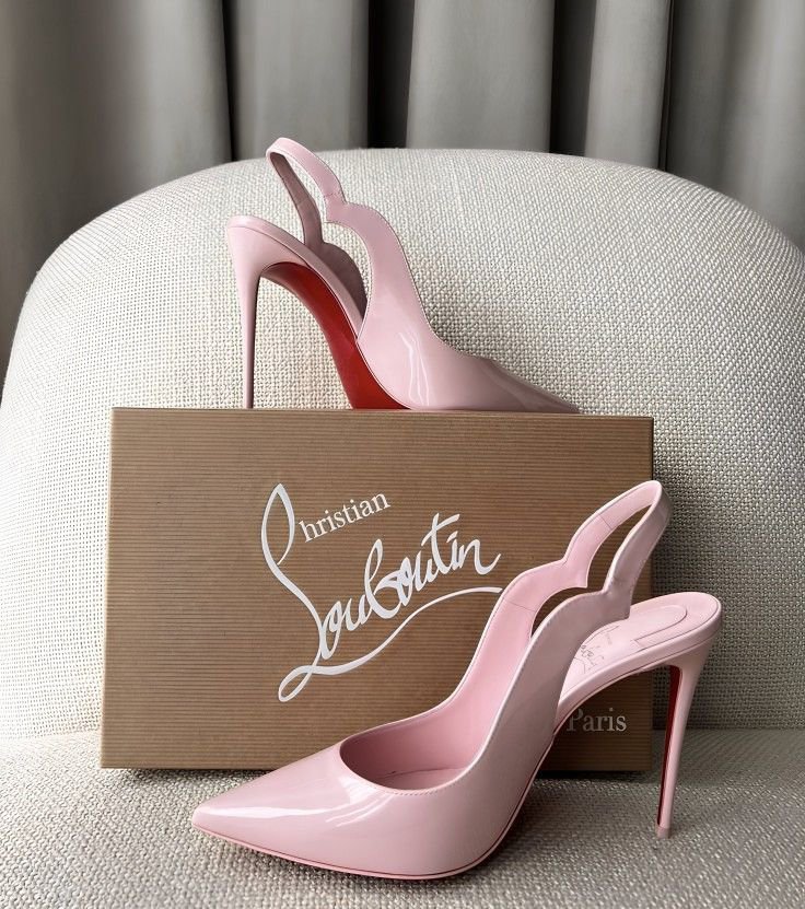 girlwhoblooms's tweet photo. dream heels https://t.co/jsRYqk7NTJ