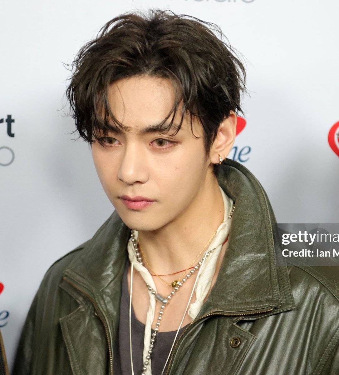 taeteluv_'s tweet photo. the face. https://t.co/aX35Th0NP5
