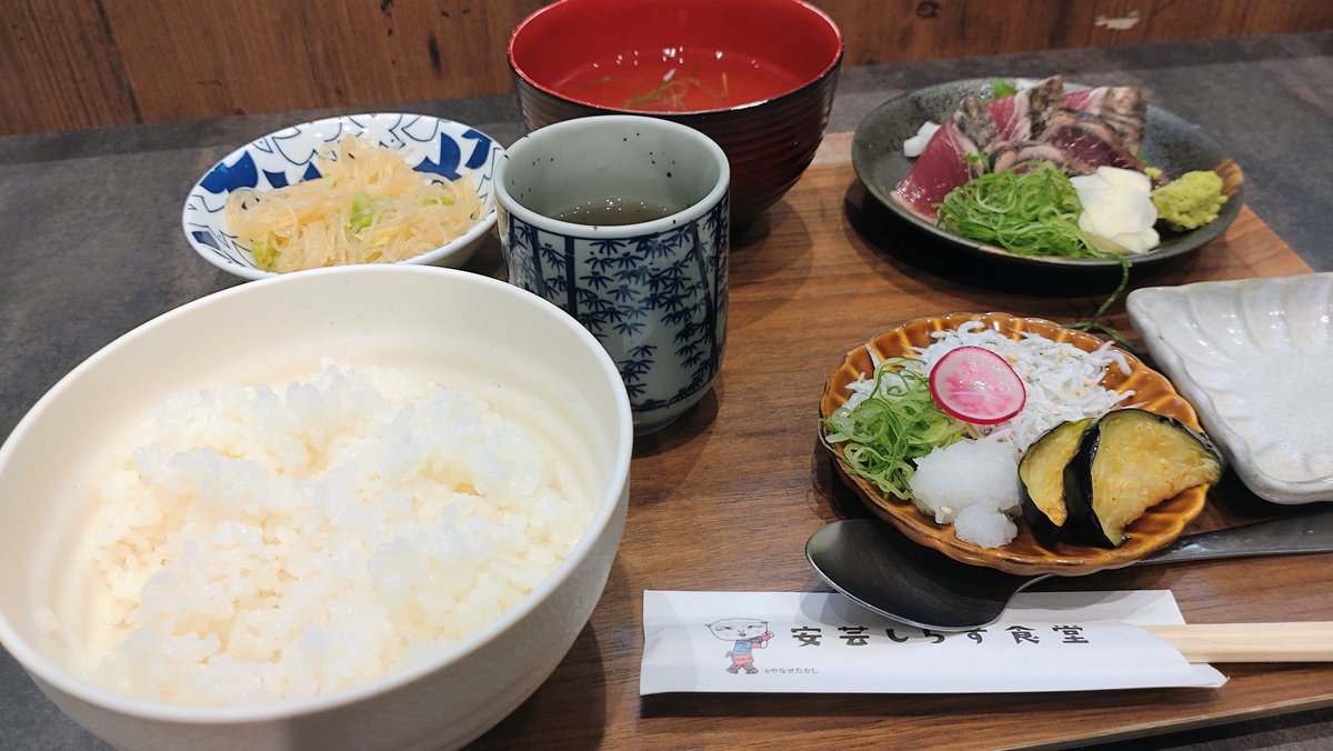TTrider_2010's tweet photo. 高知と言えば？
そう！カツオのたたきですね(*´ｪ`*) https://t.co/EavAtoJsOH