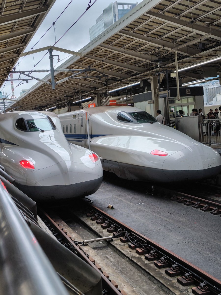 daimoro1228's tweet photo. 昨日はいつもの立ち飲み屋で鋭気を養い、本日から一時帰阪。今日の新幹線は混んでそうですねぇ。

東京単身生活はゲームが満足に出来ないほど、まだまだ整っていないですが、ボチボチやっていこうかと(*´ω｀*)

では、良い連休を‼️🌈 https://t.co/eZooLzt251