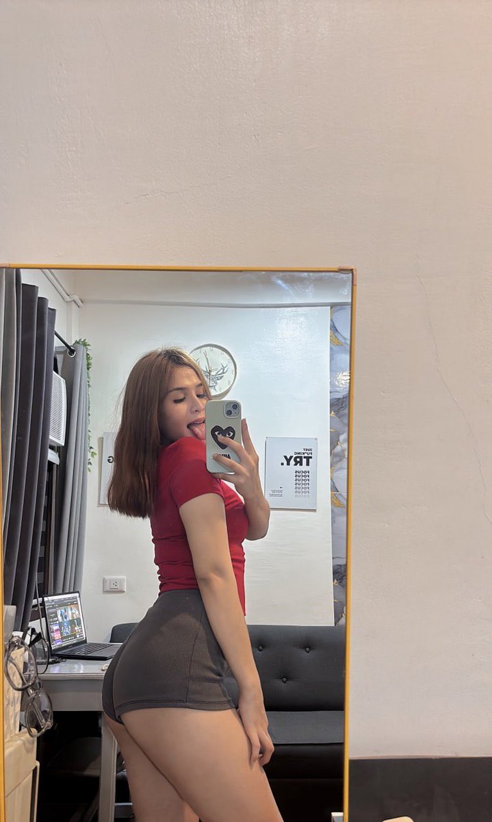 LilyNoRules's tweet photo. need a man who can handle this HUGE ass _ https://t.co/bvt8sdqVEb