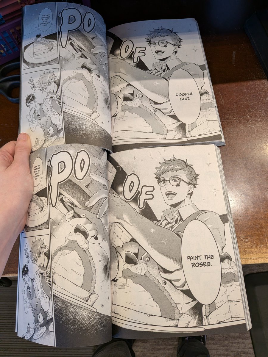 alexandriteye's tweet photo. @YuuRei20 Pictures of the difference between the previous Viz release and the new re-release. Mostly just aesthetic changes for the manga binding, although the re-release translation did notably change Trey's UM back to "Doodle Suit" as it's called in JP TWST https://t.co/vPpPNoTTGt