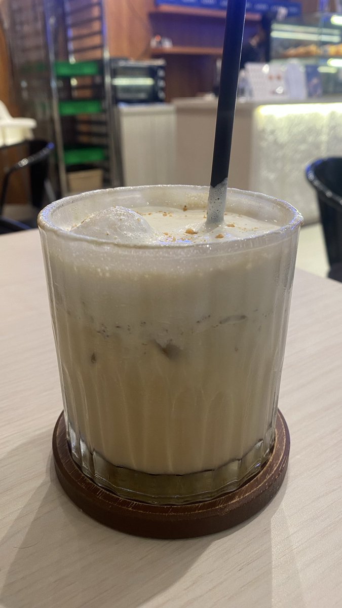 Sibaiikkk's tweet photo. Ini kopiku.. eeehh susu gk sii ini? https://t.co/dILVpTVlro