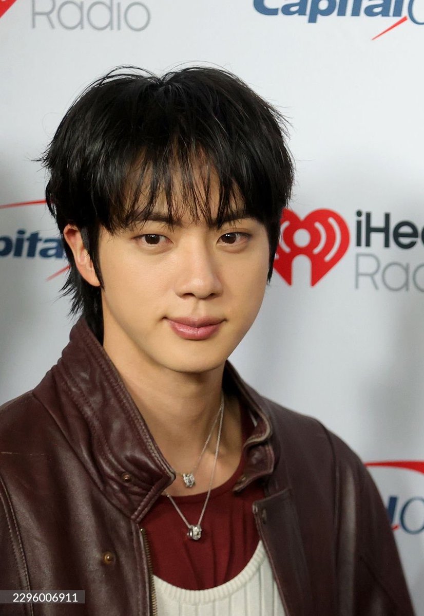 hourjinnie's tweet photo. SEOKJIN SERVING FACE TONIGHT 

JIN ROCKS IHEARTFESTIVAL  
#JinxiHeartFestival #BTSoniHeartRadioMusicFestival #iHeartFestival2026 https://t.co/1wMqyyn0d4