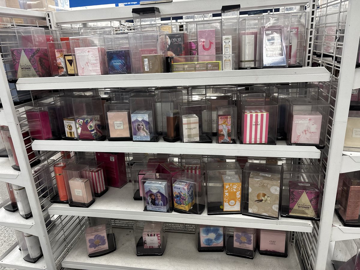 dfragrantfeline's tweet photo. Ross - Ontario Mills Parkway

Lots of Atralia, gulf orchid, Lattafa, Riiffs,  and Paris Corner perfumes.
#PerfumeCollection #FragranceAddict #PerfumeReview #catlover #rossdressforless 
@PARIS CORNER USA @ATRALIA PERFUMES USA @Riiffs.Perfumes @Gulf Orchid Fragrances @LATTAFA USA https://t.co/dpqvKiKbBw