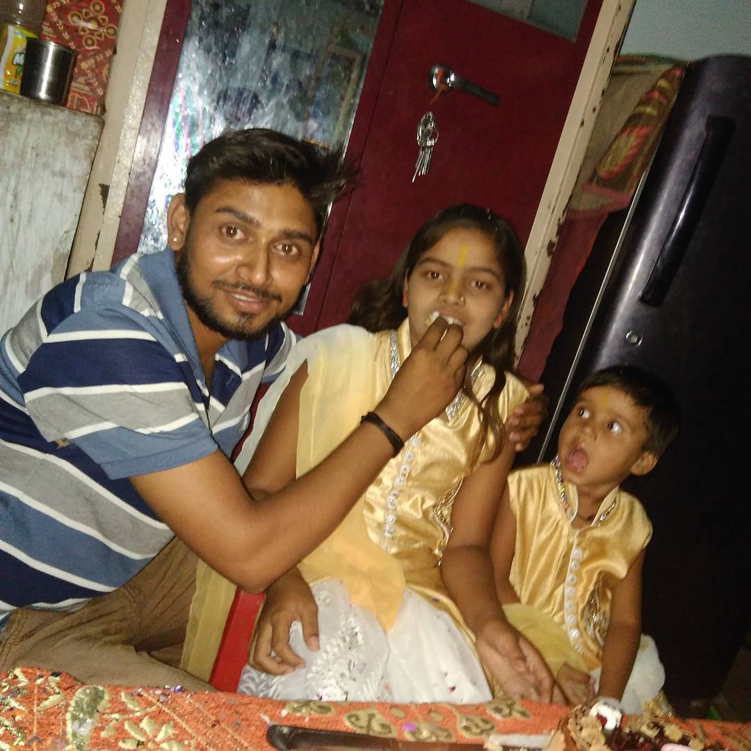 jamesmiller8dmg's tweet photo. My niece’s birthday https://t.co/Ps9IFveT3d