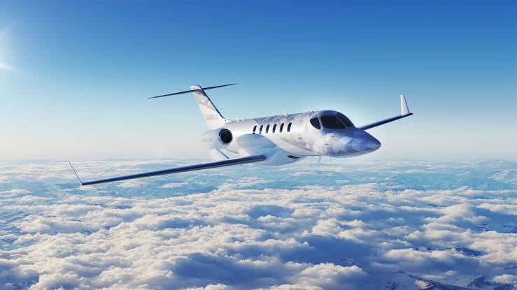 AutosyMas's tweet photo. #HondaAircraft completó el primer ala del #HondaJet Echelon, acercando el proyecto al montaje final previsto para 2027, con primer vuelo en 2028 y certificación en 2031, mientras ya suma más de 530 cartas de intención y prepara nuevas pruebas estructurales
@HondaMexico https://t.co/HzxvxbBXqc