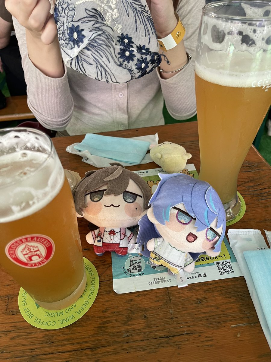miya_skt's tweet photo. 仙台オクトーバーフェストで昼間からビール飲んでおります💕 https://t.co/Mi52pkgITv