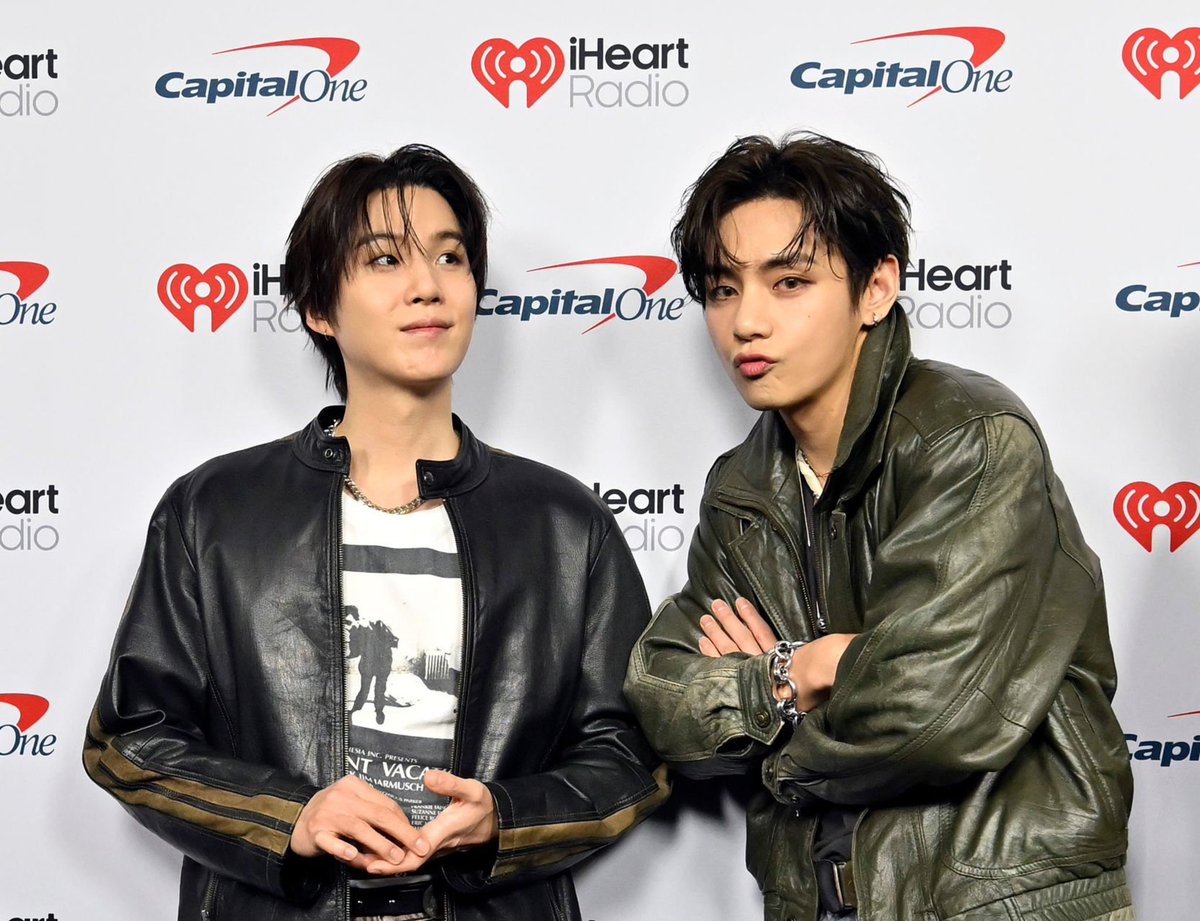 taeteluv_'s tweet photo. THESE CUTIES 😭 https://t.co/dEcHc98qO4