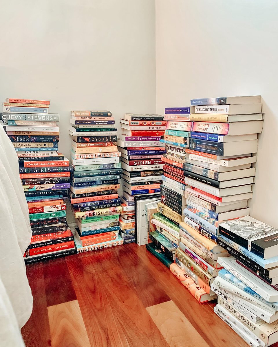 savannahmoore89's tweet photo. In 2024, I read 51 books! Despite welcoming our daughter and navigating life with a newborn and toddler, I made time for my favourite hobby. I’ve read 50+ books yearly since 2019 and plan to continue in 2025! Share your must-reads below 🤓 Happy https://t.co/qgPyHVaUV2