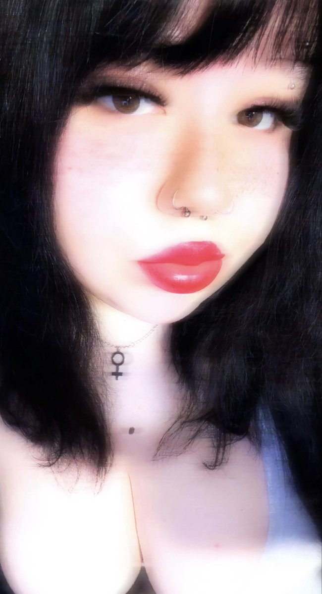 fattyegf's tweet photo. can i be your fat slut? =^•^= https://t.co/yok1fHkMAS