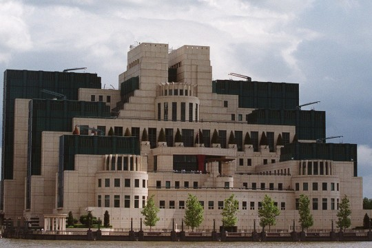 JimFergusonUK's tweet photo. 🚨 MI5 ADMITS EVIDENCE GIVEN TO THREE COURTS WAS BASED ON LIES

This is an extraordinary development.

MI5 has now accepted in the High Court that evidence provided to three separate courts in the case involving one of its informants was based on lies.

One senior officer has resigned.

Another has been suspended and could face dismissal.

And judges are now considering whether contempt proceedings should follow.

Whatever your view of Britain's intelligence services, there is a fundamental principle at stake here:

If evidence presented to our courts cannot be trusted, who is accountable?

The security services necessarily operate behind a wall of secrecy.

But secrecy cannot mean immunity from scrutiny when the integrity of evidence placed before British judges is called into question.

This deserves answers.

I am looking further into the case.