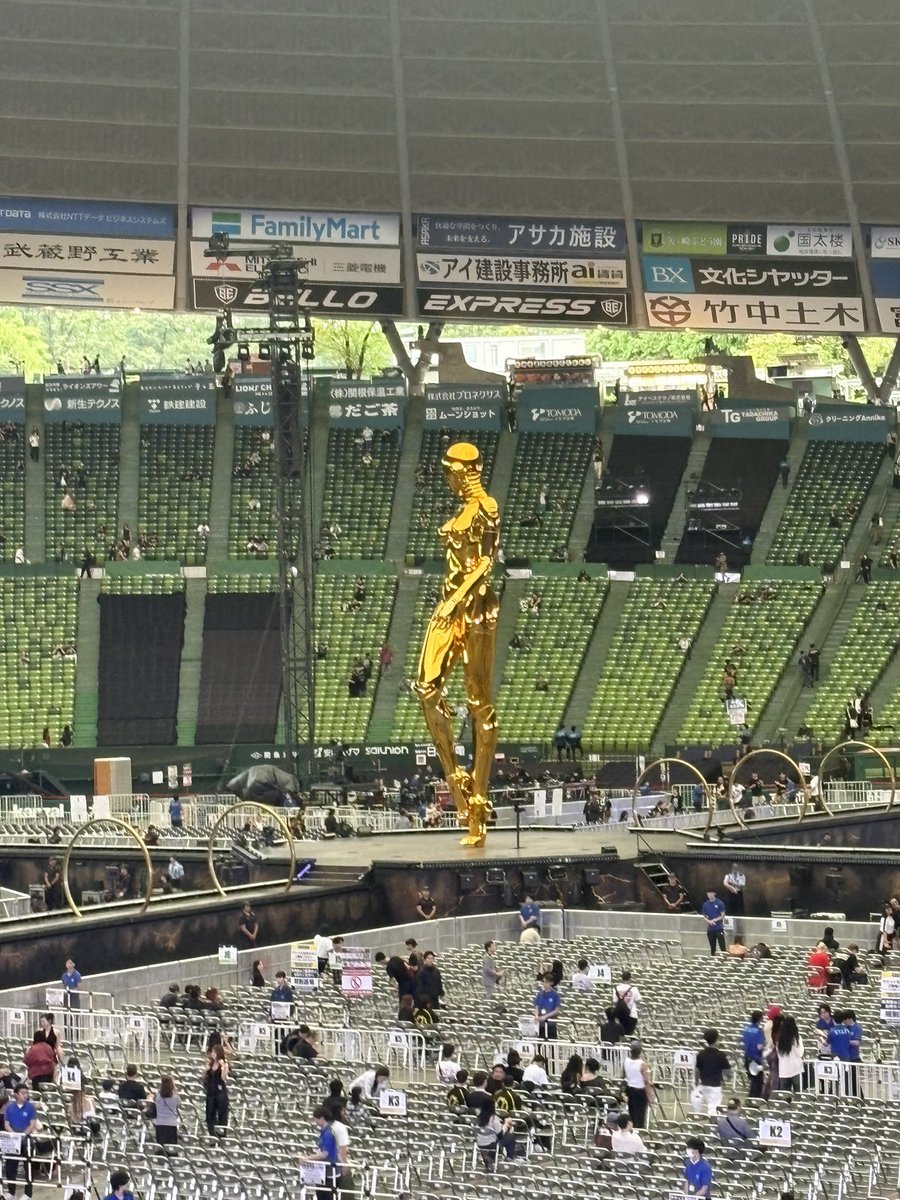 JustLikeDat__'s tweet photo. エロロボットでかすぎる！！ https://t.co/eTASaLzL2b