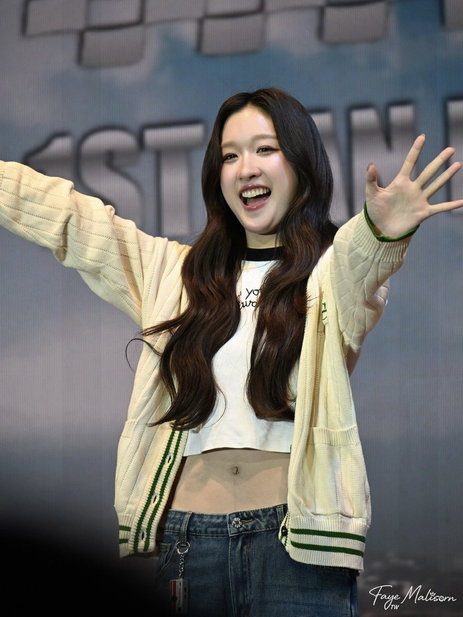 FayeMalisorn_TW's tweet photo. Atom said she was so excited for today’s event that she couldn’t sleep last night, while P’Faye said she slept so well. 😂 
P’Faye said she overslept so arrived late at the airport yesterday! 😆

FAYEATOM KAOHSIUNG FANMEET
#FayeAtomFMinKaohsiung https://t.co/F3g1kqEGVI
