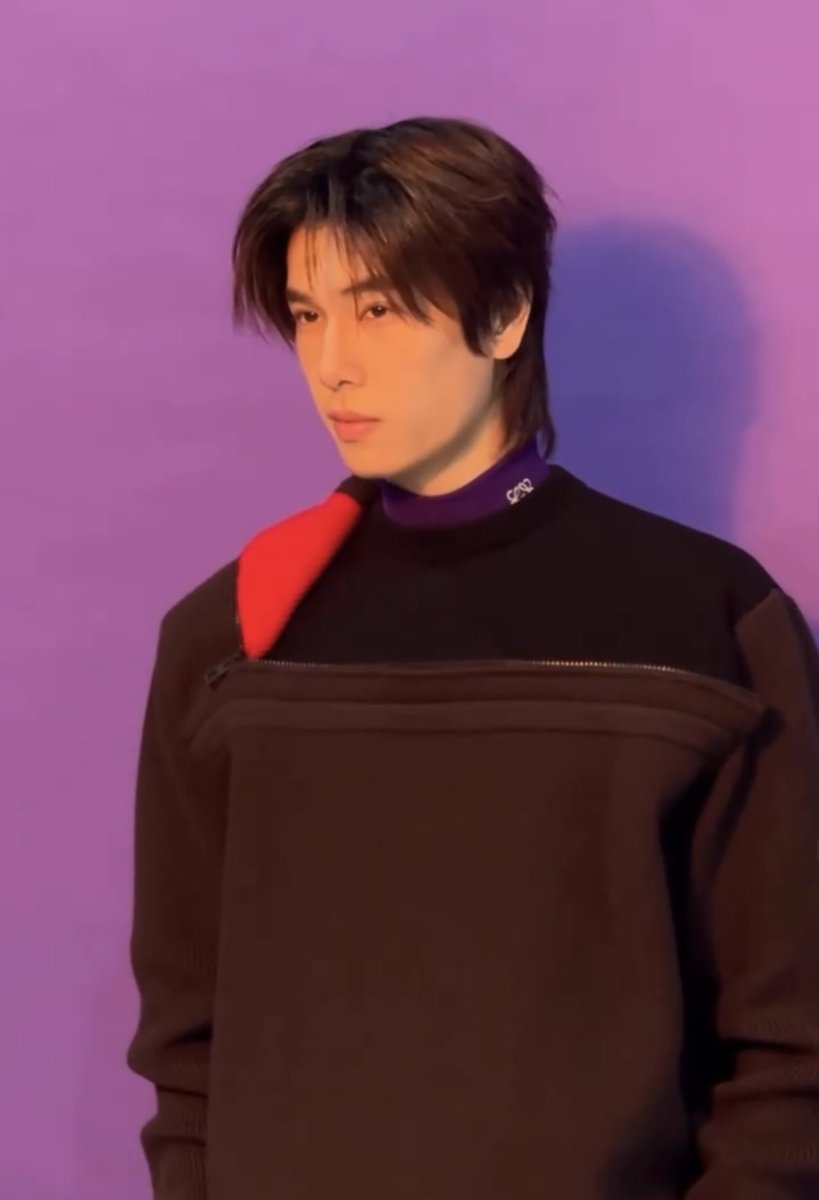 PhuwinOfficial's tweet photo. ＿⟢ ݁ ˖ . #LOEWExPhuwin

คุณ BA LOEWE มุมนี้ก็หล่อมาก

IGS : ammy_supannika

PHUWIN LOEWE AMBASSADOR

❥@phuwintang🍯
#phuwintang
#LOEWE @LoeweOfficial https://t.co/iaBnBIjtHX